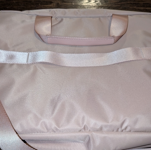 Light Flight Laptop Travel Bag Zipper Close in Blush Pink - Picture 7 of 13